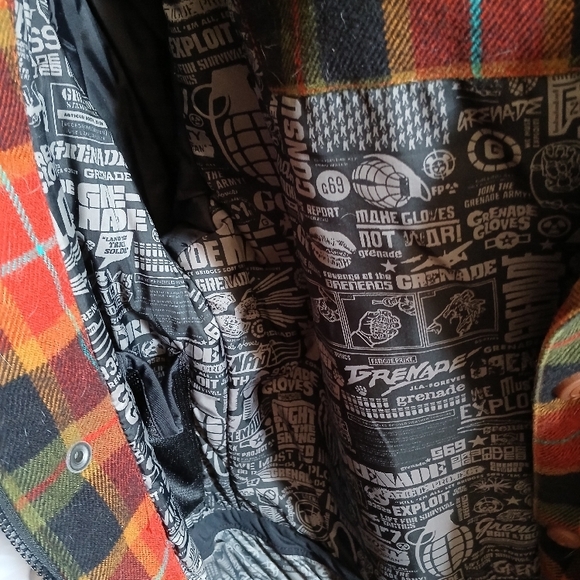 Grenade womans snowboard jacket 2000s Era - Picture 4 of 6